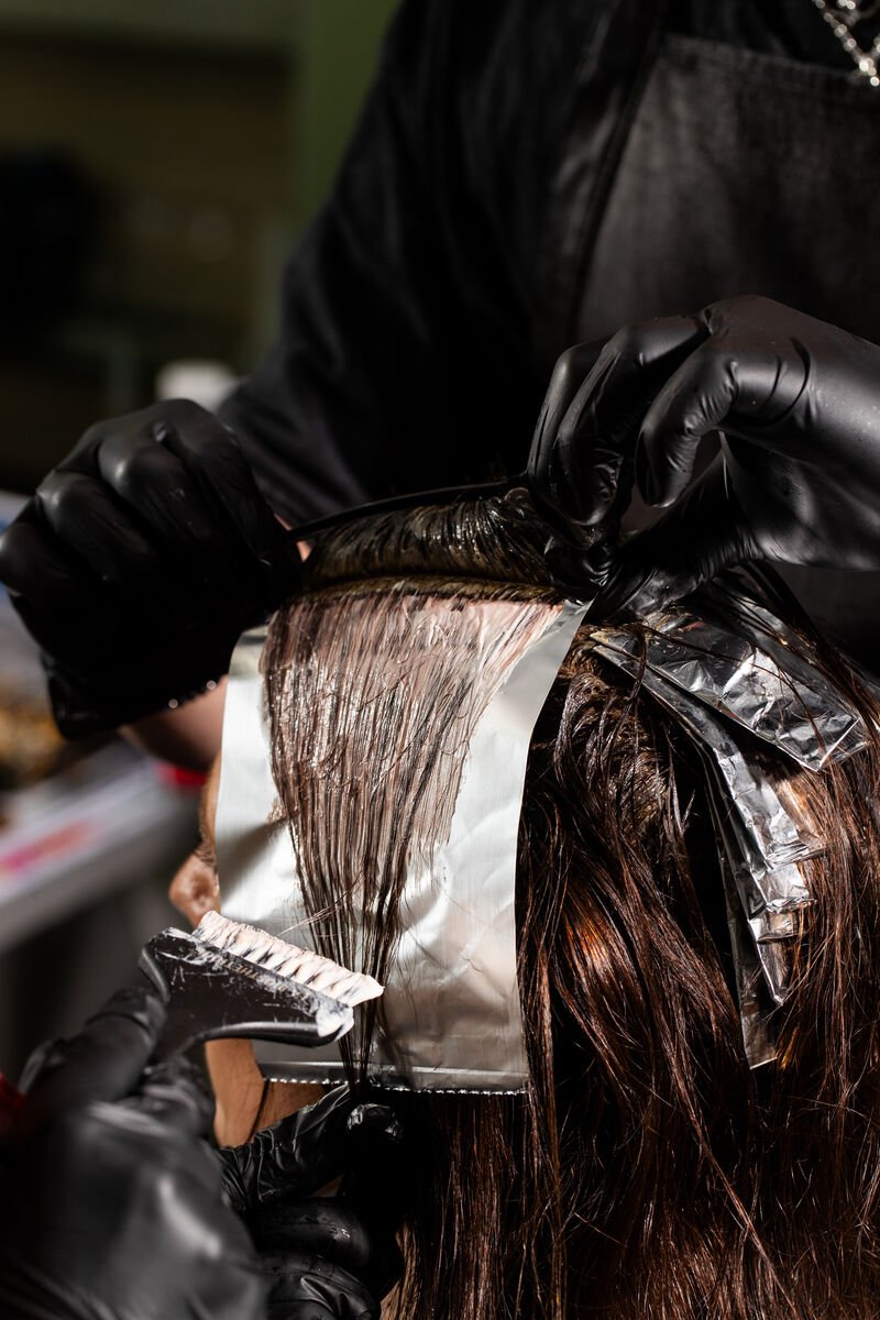 Coloration mit Folientechnik im ART. Hair Studio Scuol