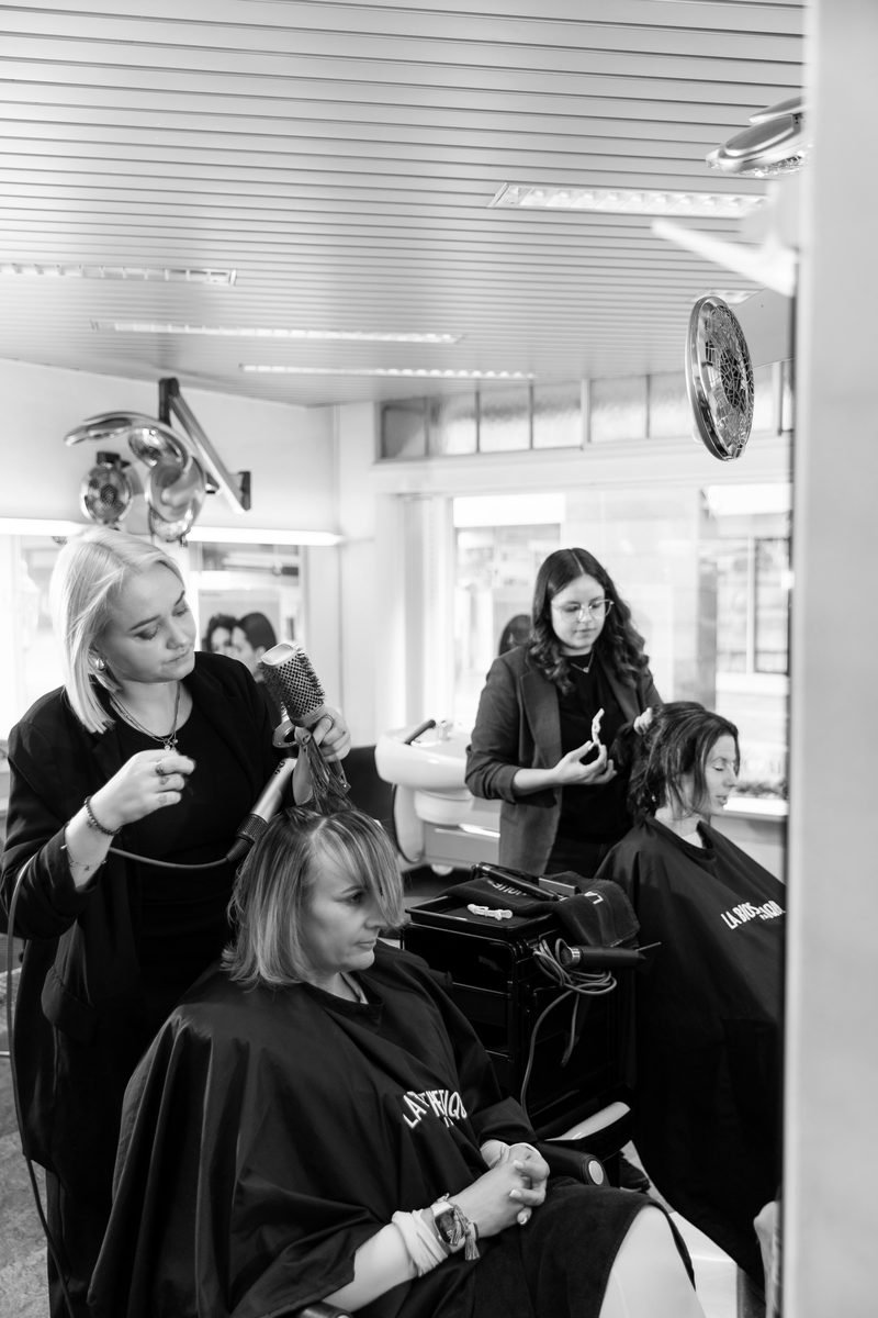 Das ART. Team bei der Arbeit im Studio Scuol